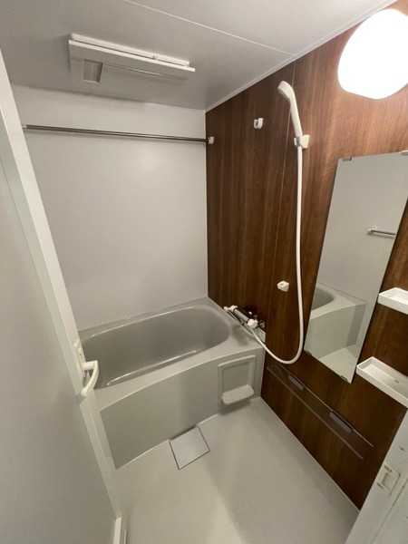 バス・シャワールーム　1日の疲れを癒してください