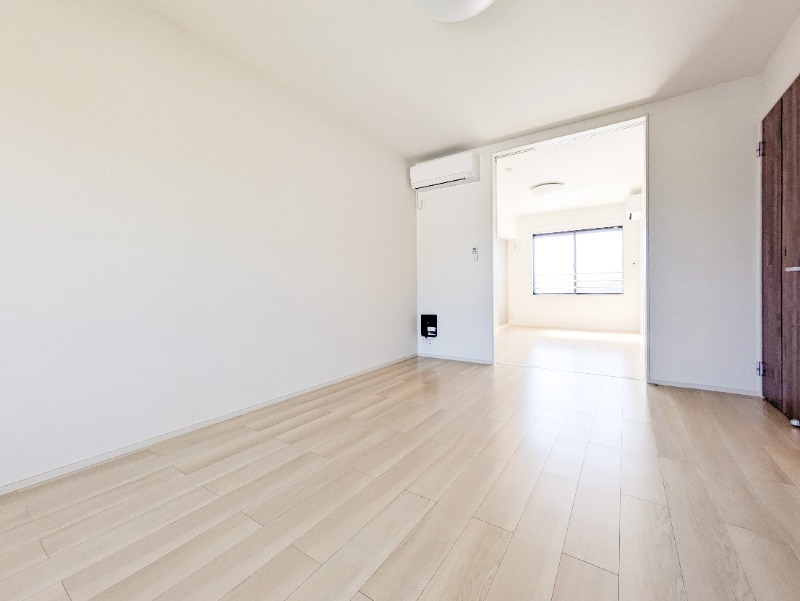 居室・リビング　図面と現状に相違がある場合には現状を優先