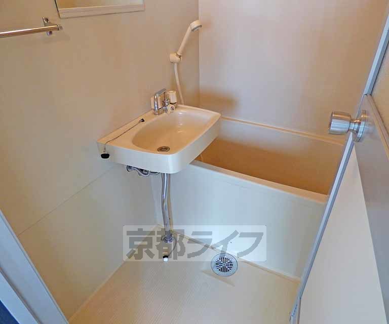 バス・シャワールーム　浴室です。