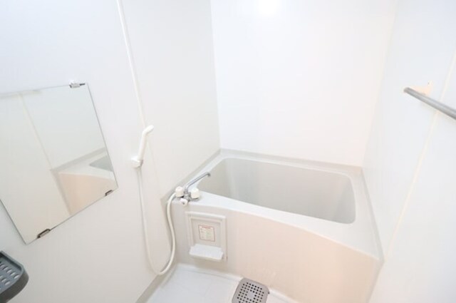 バス・シャワールーム　給湯式浴室