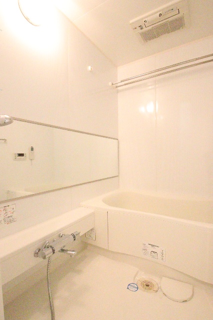 バス・シャワールーム　※別室の参考写真の為、現況優先です。