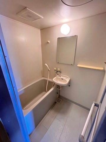 バス・シャワールーム　別号室の画像です。ご参考下さい