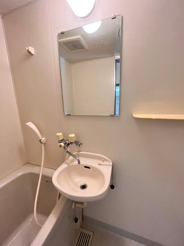 洗面設備　別号室の画像です。ご参考下さい