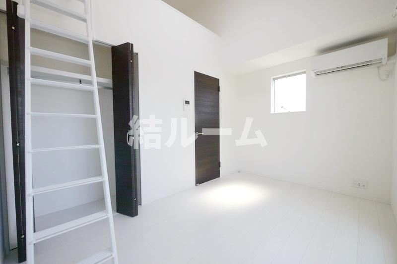 居室・リビング　(別号室参考写真)