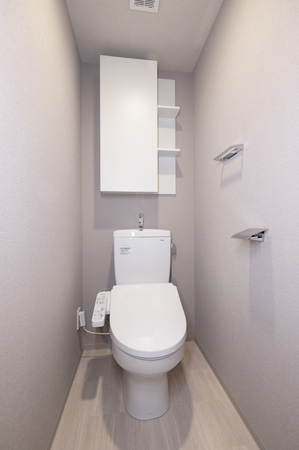 トイレ　※写真は同タイプ住戸です。