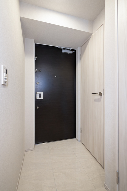 玄関　※写真は同タイプ住戸です。