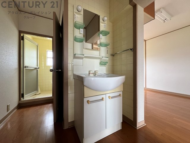 洗面設備　独立洗面化粧台です！