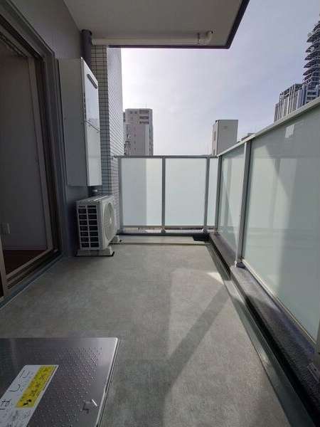 バルコニー　※写真は同じマンションの違う部屋のものになります。