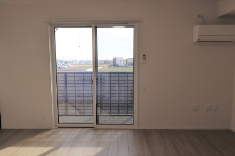 居室・リビング　図面と現状に相違がある場合には現状を優先