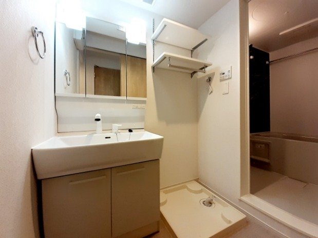 洗面設備　広い洗面スペース