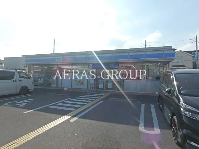 コンビニ　ローソン 草加稲荷一丁目店（コンビニ）まで284m