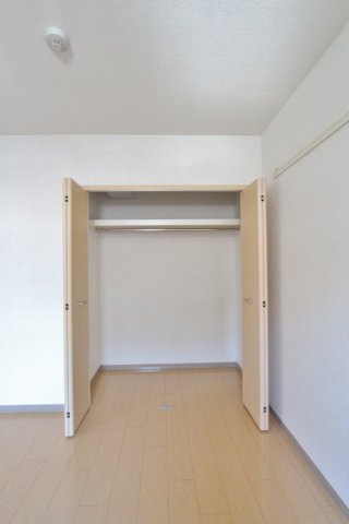 収納　参考写真（同物件別部屋）