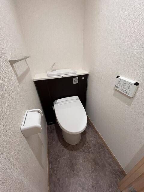 居室・リビング　温水洗浄便座完備