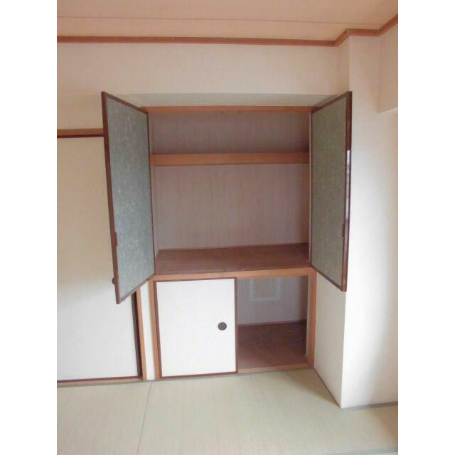 収納　和室６帖押し入れ