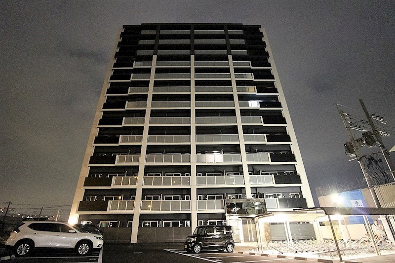 建物外観　高速インターチェンジ・大型商業施設・病院など近隣環境も良好。