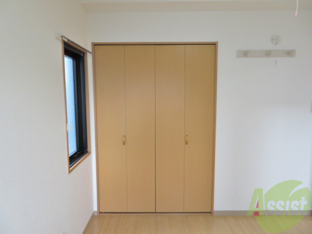 収納　大きめのクローゼットが付いておりますね～。