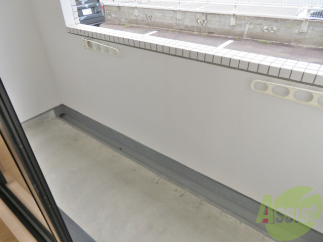 バルコニー　バルコニーはこちらです。広くて使いやすそうですね