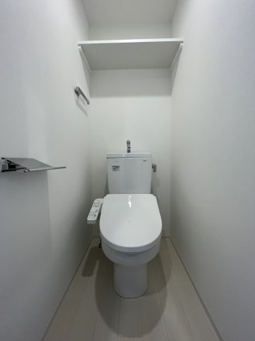 トイレ　ファーストフィオーレ九条II　トイレ