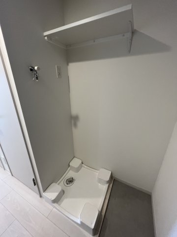 その他設備　ファーストフィオーレ九条II　洗濯機置場