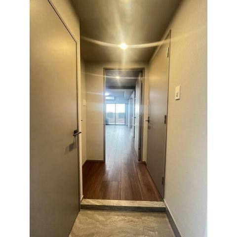 玄関　※別部屋の参考写真です。