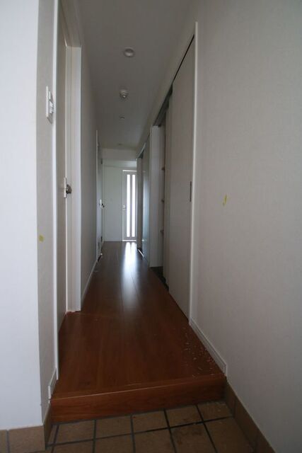 玄関　※別室の参考写真の為、現況優先です。