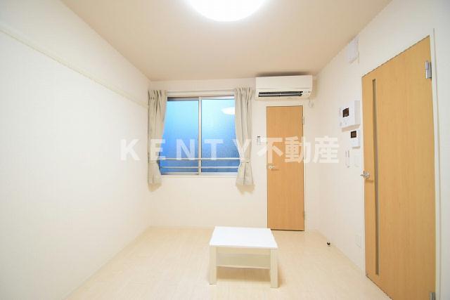 居室・リビング　ゆったり過ごせる居間です