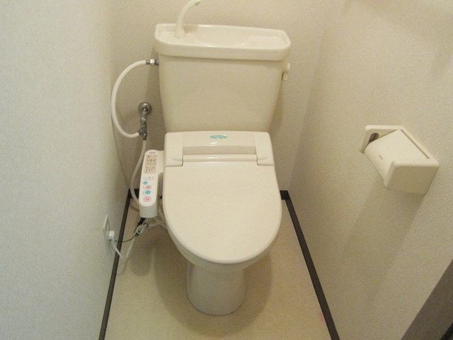 トイレ　ウォシュレット付き☆