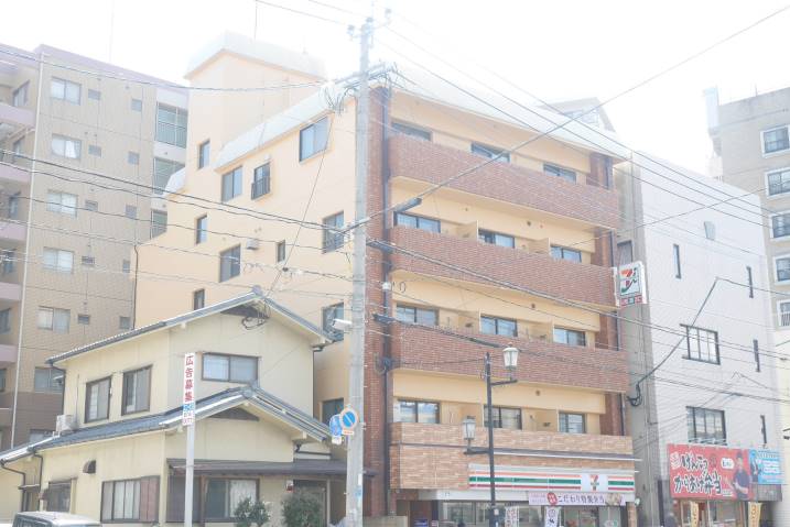 コンビニ　セブン－イレブン白木原店（コンビニ）まで303m