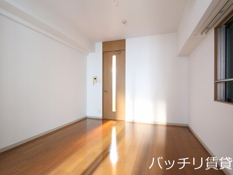 居室・リビング　別号室タイプの為、現状を優先します