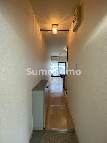 玄関　収納もある玄関です