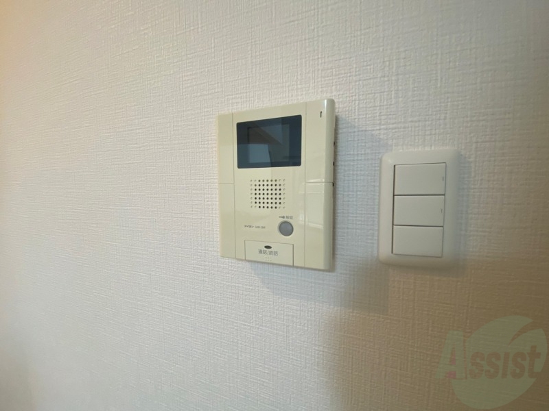 セキュリティ　ＴＶモニター付インターホンです。来客者の顔が見えるので安心！