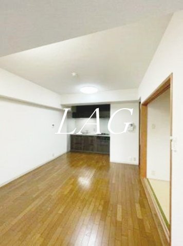 居室・リビング　洋室のお部屋（同仕様）です。