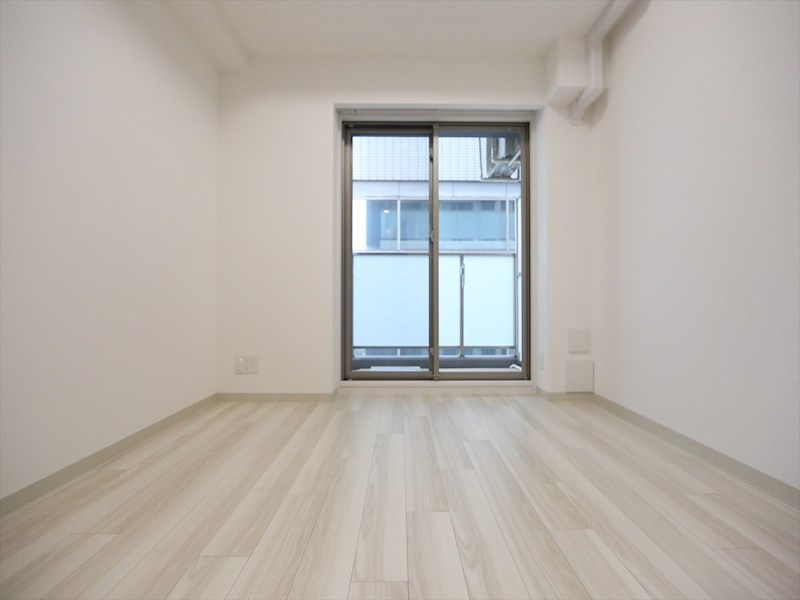 バルコニー　洋室6帖　2面採光　エアコン完備　クローゼット付　バルコニー