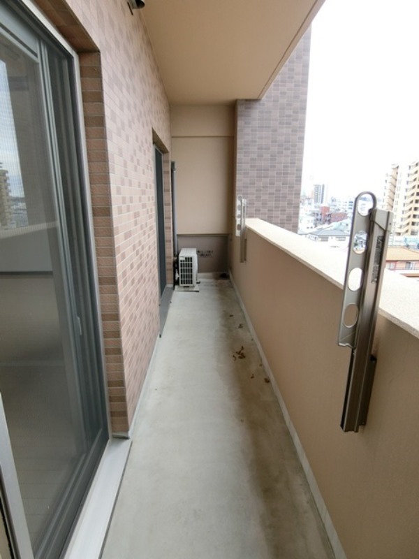 バルコニー　図面と現状に相違がある場合には現状を優先