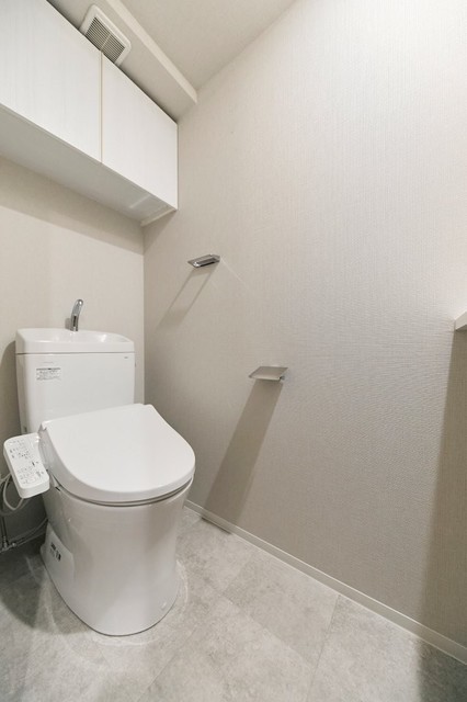 トイレ　※写真は同タイプ住戸です。