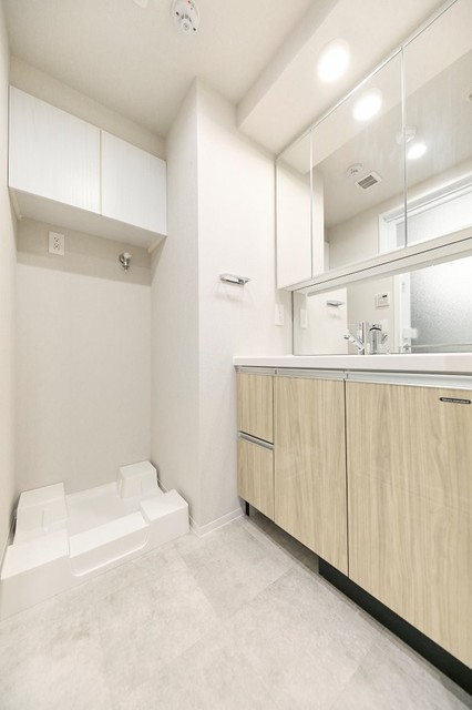 洗面設備　※写真は同タイプ住戸です。