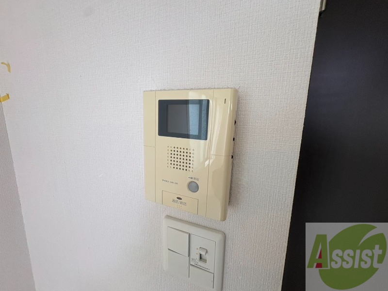 セキュリティ　ＴＶモニター付インターホンです。来客者の顔が見えるので安心！
