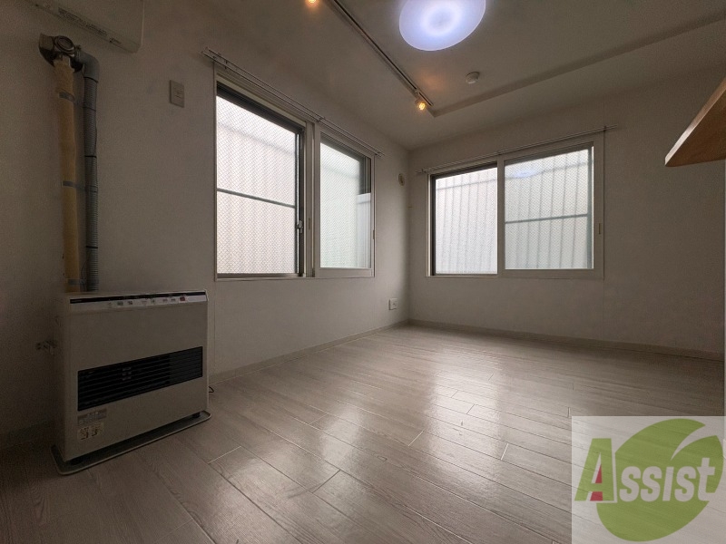 居室・リビング　広くてキレイなお部屋が広がっていて、充実した生活が送れそう。