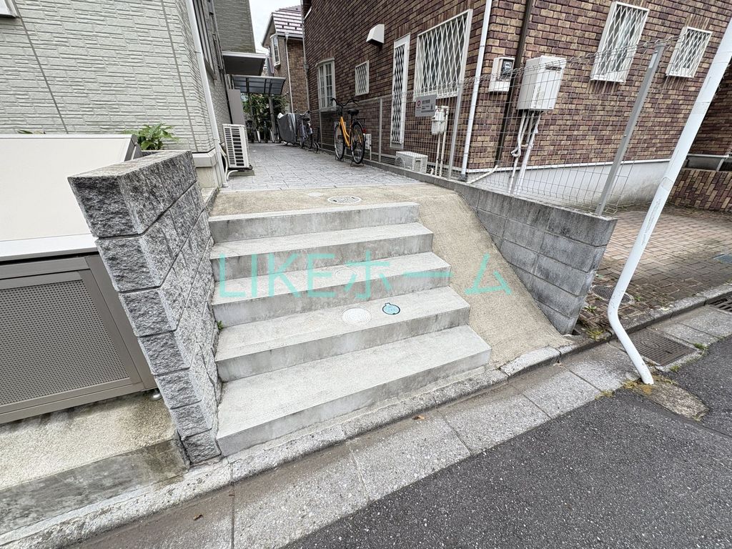 エントランス　庭