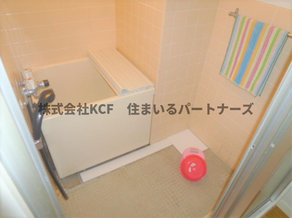 バス・シャワールーム　コンパクトで使いやすいお風呂です