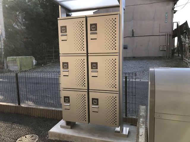 ロビー　宅配ボックス