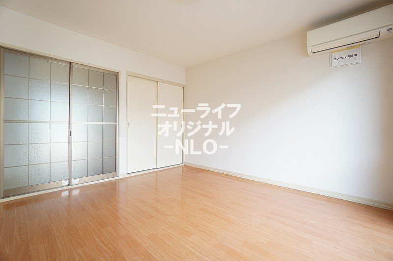 居室・リビング　夏・冬の快適生活を支えるエアコン付き☆