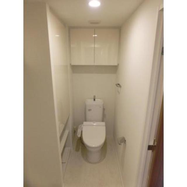 トイレ　※写真は同タイプ住戸です。