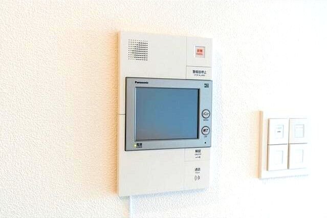 バルコニー　浴室乾燥機完備