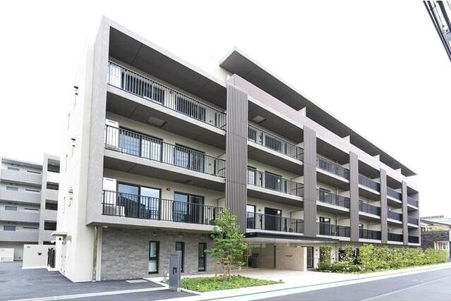 建物外観　オートロック完備