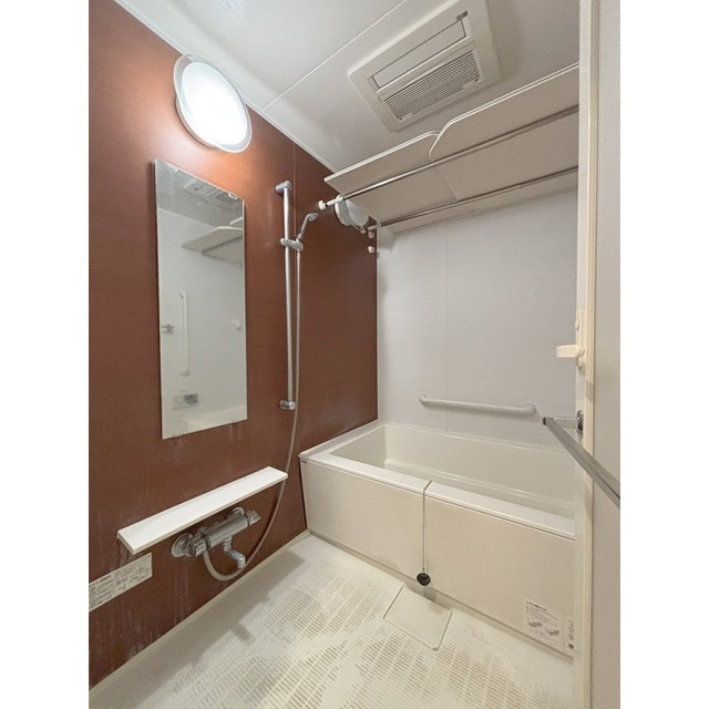 バス・シャワールーム　※写真は同タイプ住戸です。