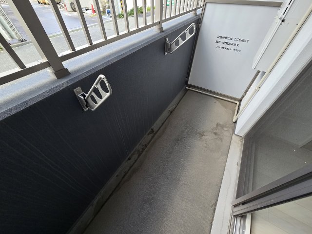 バルコニー　お洗濯にも便利なバルコニー付き