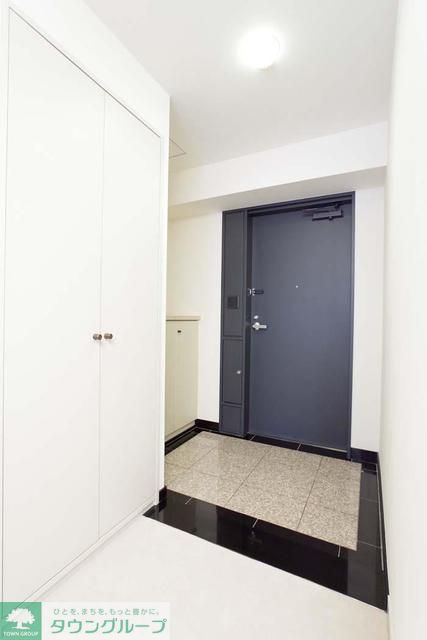 玄関　※写真は同タイプ住戸です。