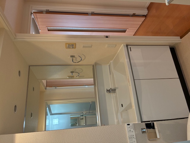 洗面設備　同物件別部屋の写真です