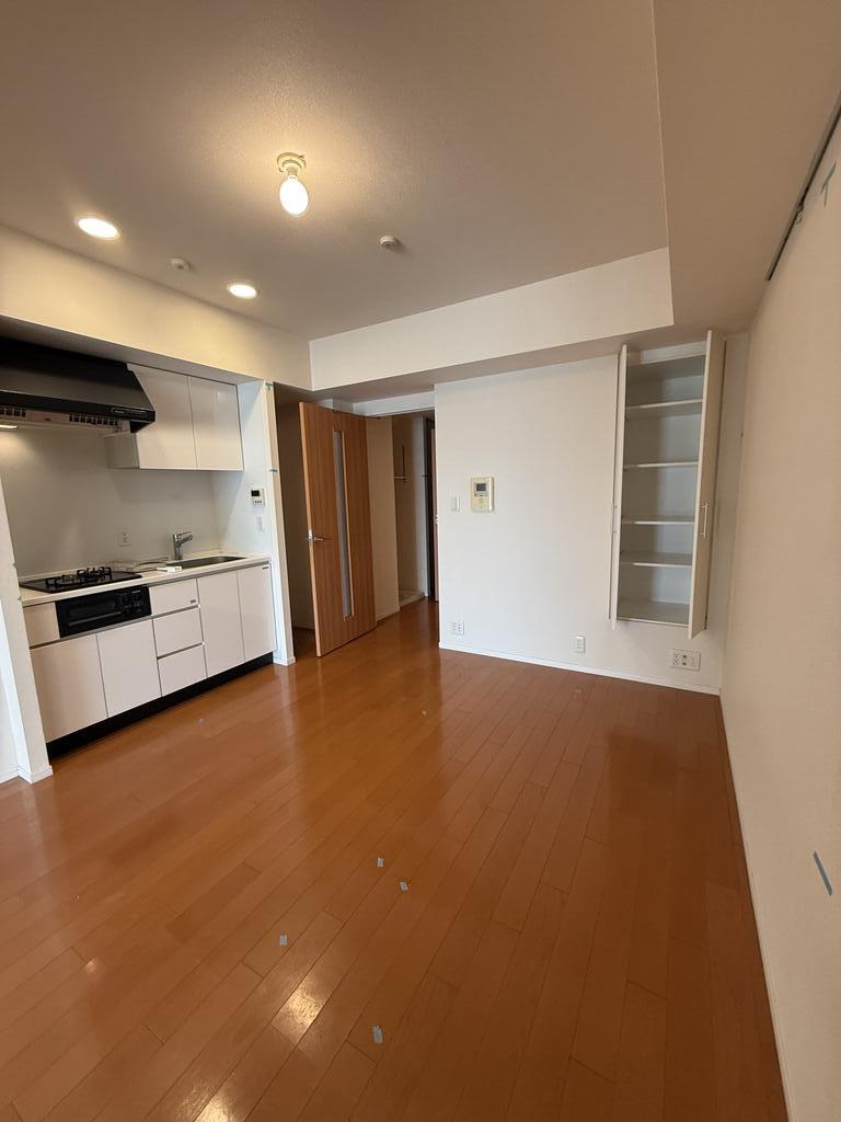 居室・リビング　同物件別部屋の写真です
